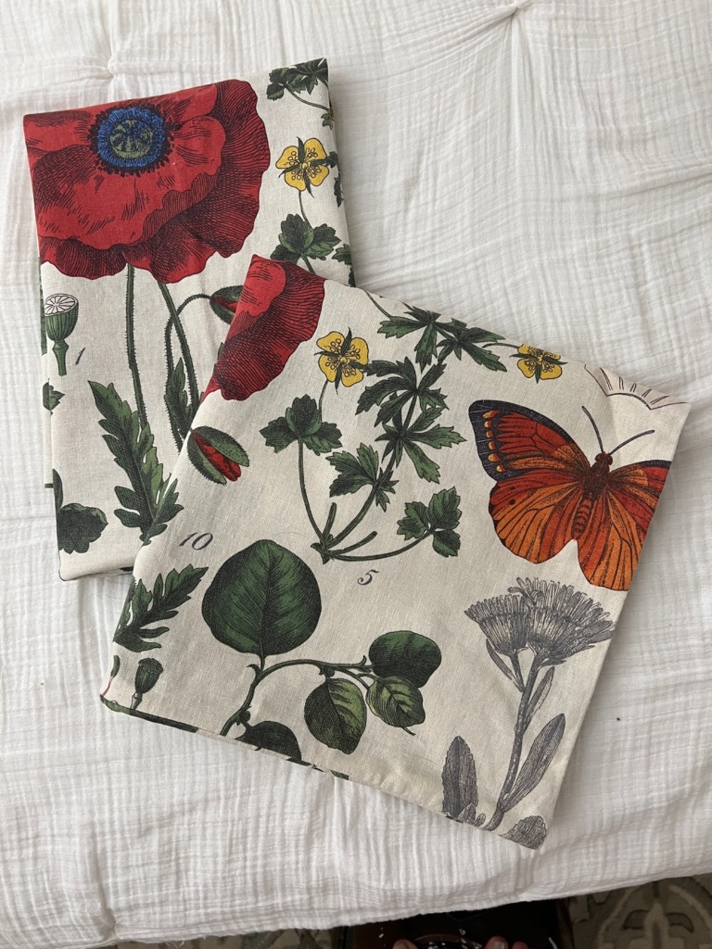 Set of 2 Pottery Barn Botanical Red Poppy Accent Pillow Covers 24 x 24 - Picture 3 of 4